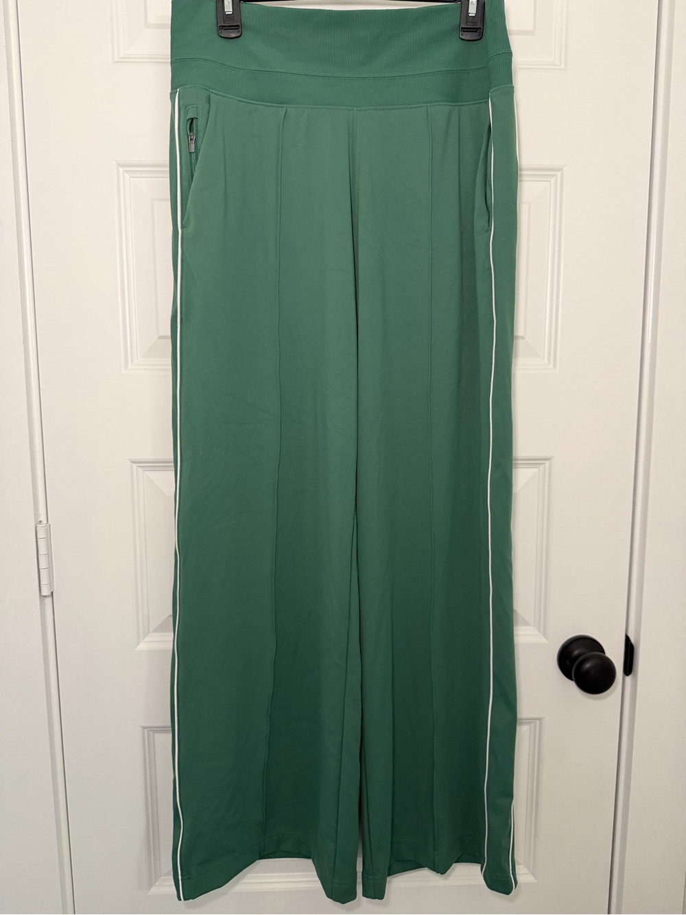 Athleta Green Wide-Leg Pants with White Side Piping